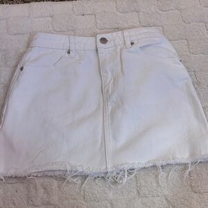 Forever 21 Frayed Hem White Mini Skirt